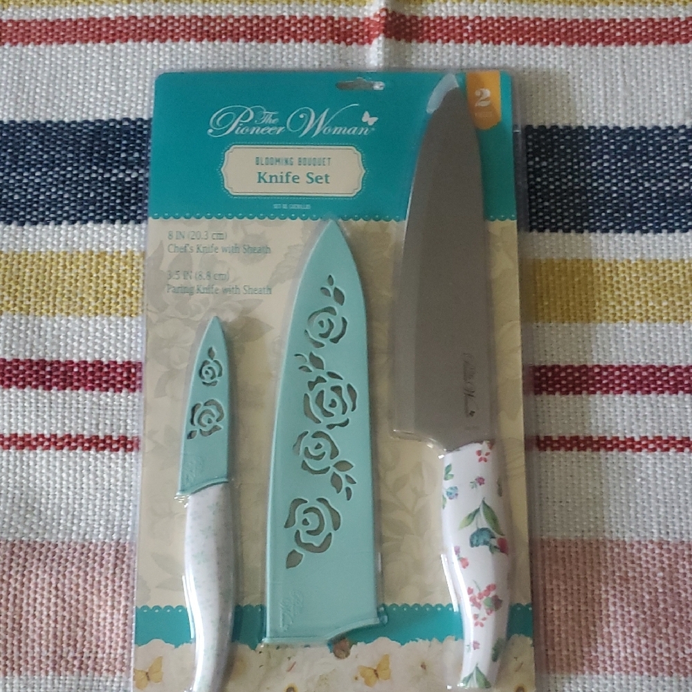 The Pioneer Woman Floral Knife Set with Teal Sheaths